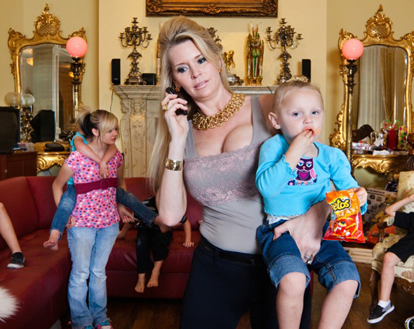 Jackie Siegel with her kids in 'Queen of Versailles'
