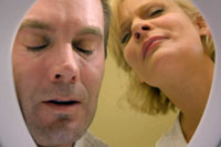 Garret Dillahunt and Martha Plimpton manage the craziness of 'Raising Hope'